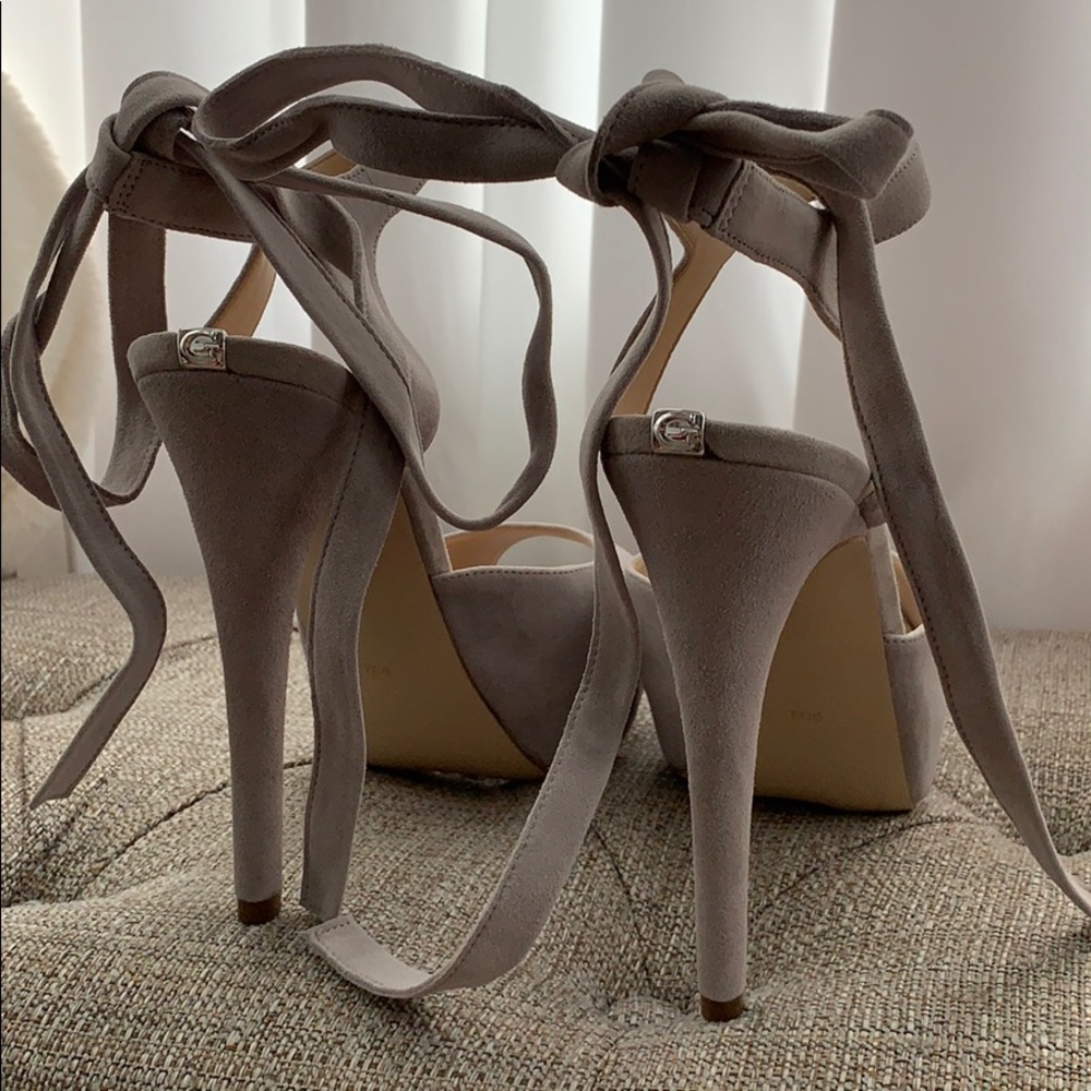 Guess Heels 9.5